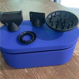 Supersonic dyson hair dryer. Gently used. Great condition